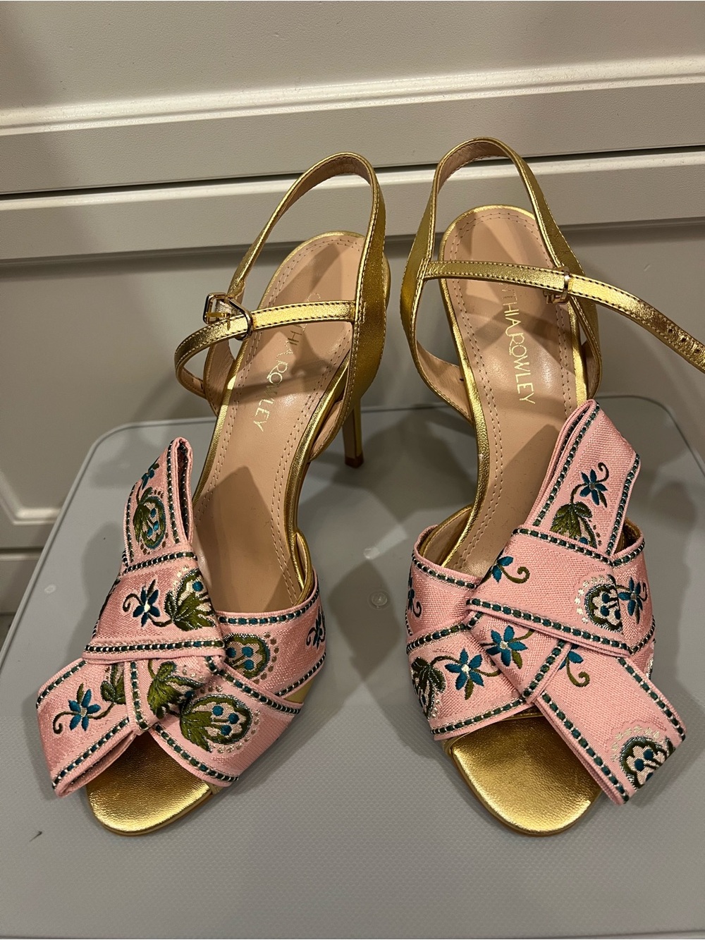 Cynthia Rowley Gold & Pink Knot Embroidered Heels